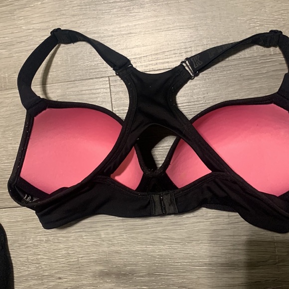 PINK push-up sports bra hardly worn. Non smoking pet free home - Picture 2 of 3